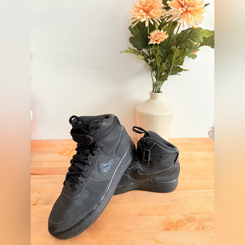 Nike Air Force 1 High ‘07 *WORN*